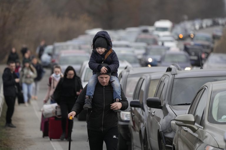 Flee to the border: About 120,000 Ukrainians have taken refuge

