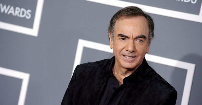 Neil Diamond sells an entire catalog of Universal Music

