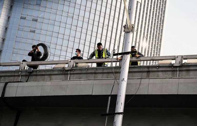 Anti-Xi protest in Beijing on Sitong Bridge shocks China

