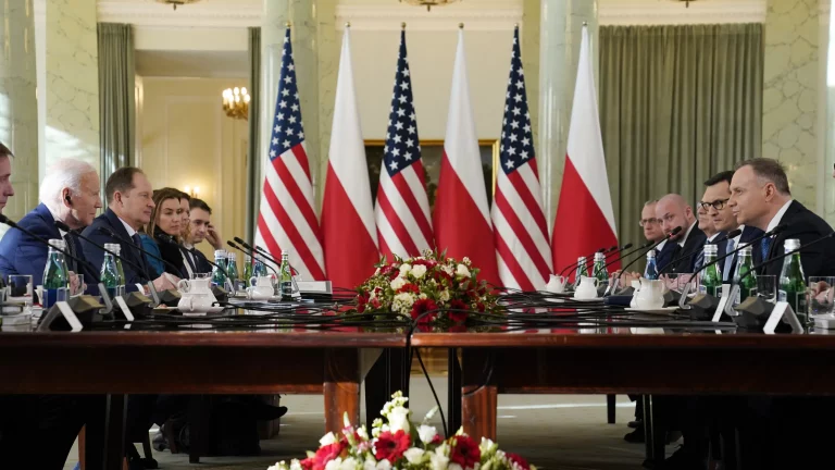 Biden meets the Polish leader scheduled to talk about the Ukraine war

