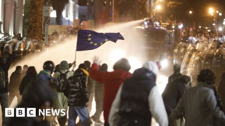 Thousands protested against Georgia's "foreign agent" bill

