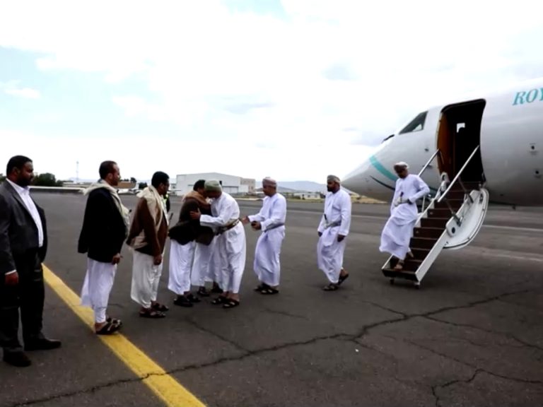  Saudi and Omani envoys in Yemen for peace talks with Houthi leaders |  Houthi news

