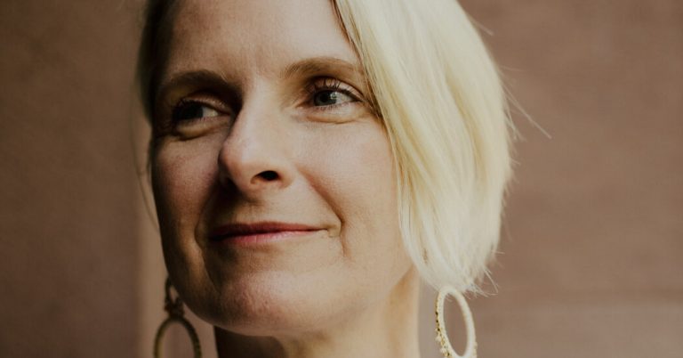 Elizabeth Gilbert, author of Eat, Pray, Love, is pulling off a new batch of books in Russia

