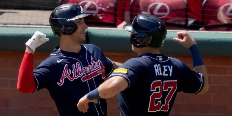 Matt Olson hit the 25th homer in the Braves' series win against the Reds

