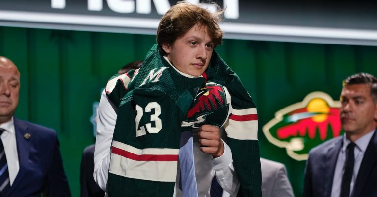 The Wild takes Charlie Stramel from Rosemount with the 21st pick in the NHL Draft

