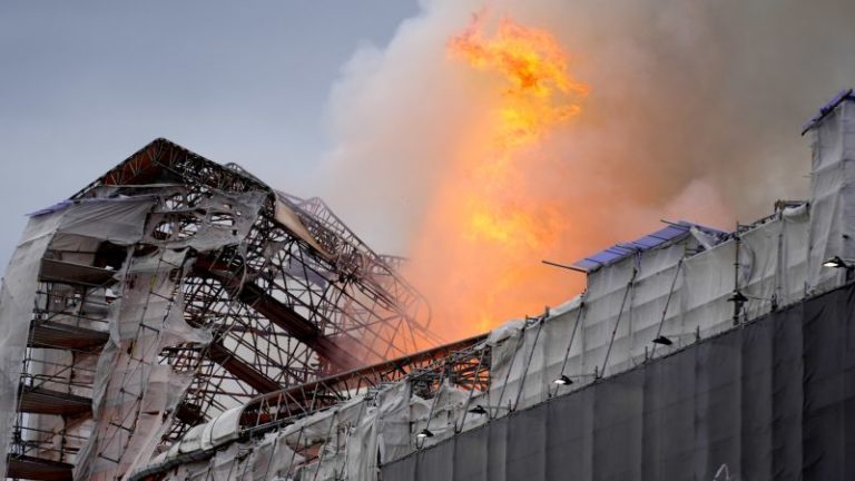 Copenhagen Fire: The old stock exchange in Denmark catches fire