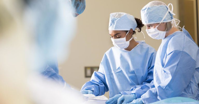 More research has shown that surgical patients face fewer risks when their doctors are women