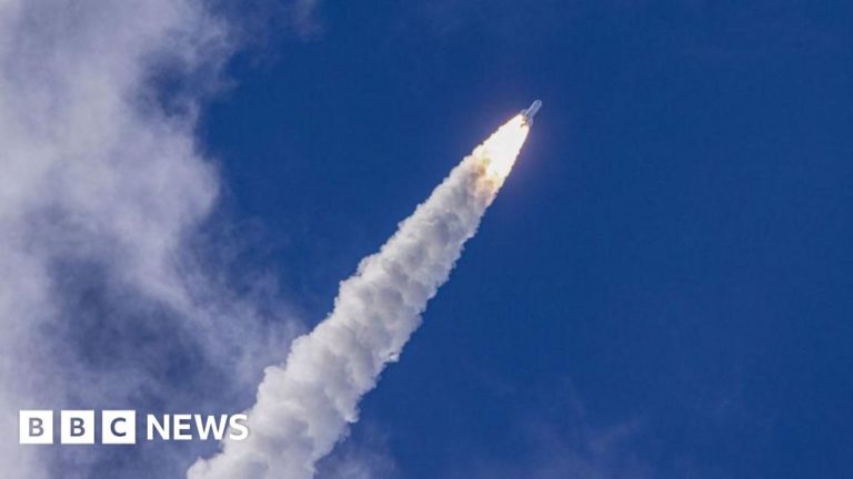 First launch of Ariane 6: European rocket takes off for the first time