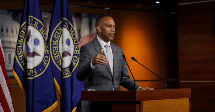 Hakeem Jeffries Plans to Discuss Biden Nomination with Top House Democrats

